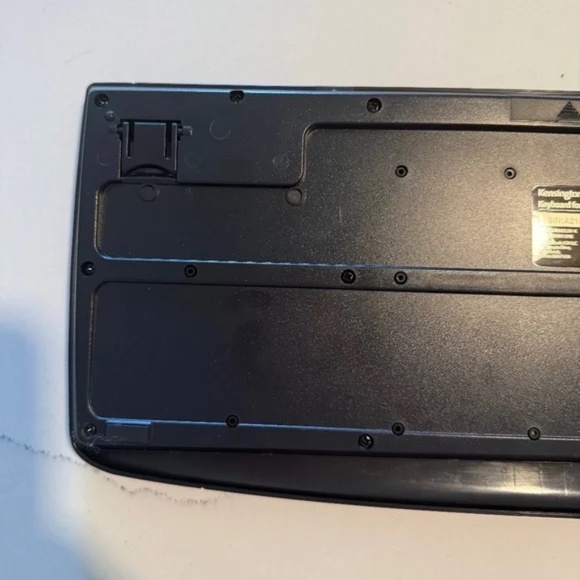 Kensington | Black Pro Fit Wireless Keyboard Wireless Connectivity Membrane Keys - Picture 9 of 14